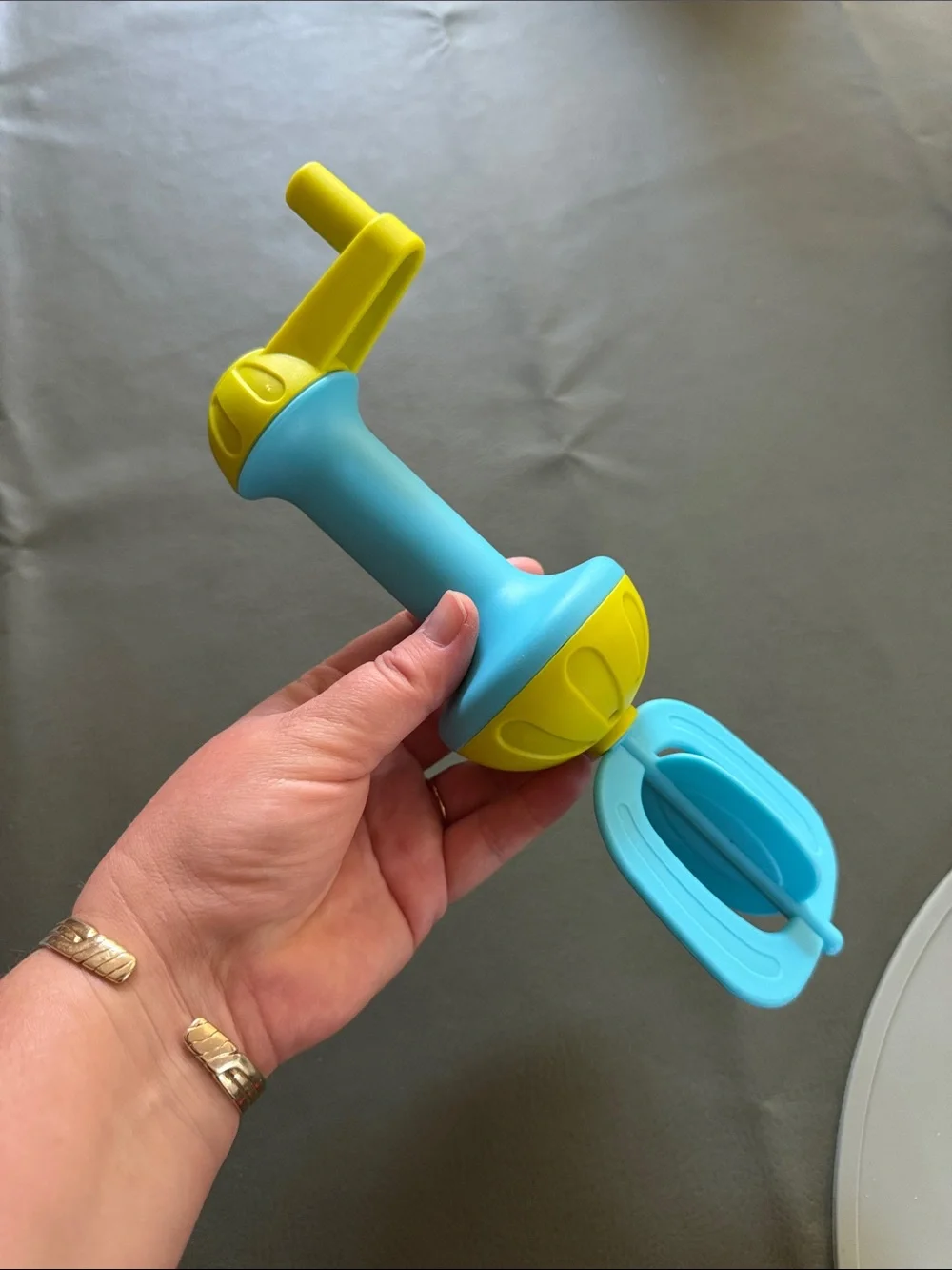 Blue and Yellow Handheld bath toy Whisk Mixer for Kids